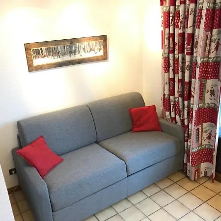 Champs Fleuris 3 Apartment *